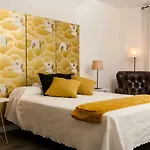 Domus *